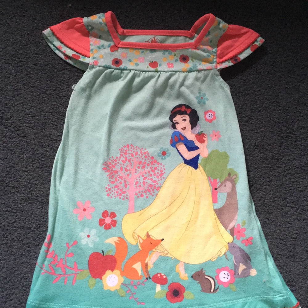Snow White nightgown